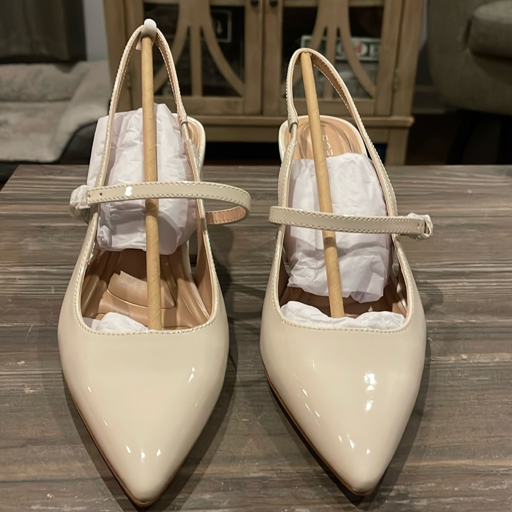 Women's Gillian Slingback Pointed Toe Pumps in “Bianca”